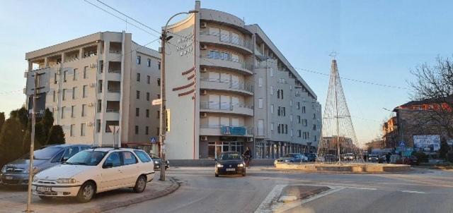 Sladjawing2 Jagodina Exterior foto